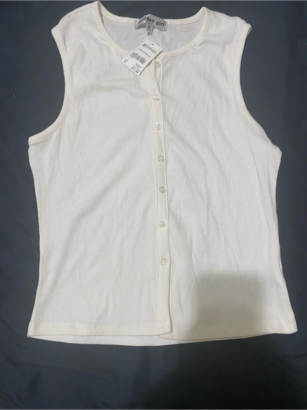WHITE BUTTON DOWN SHORT SLEEVE TOP